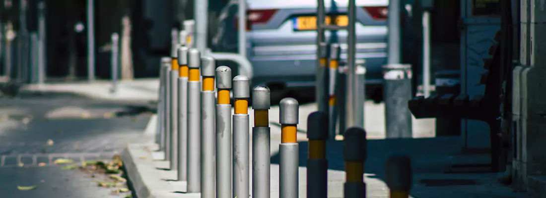 Safe and Convenient Retractable Barrier Column Systems for Properties in Alafaya, FL